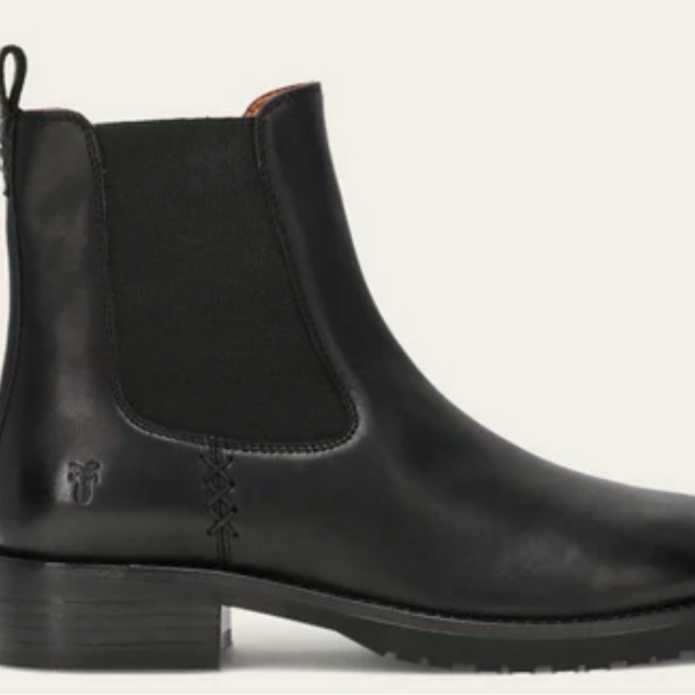 FRYE AND CO. Melissa Chelsea Lug Black Leather Ankle Booties
